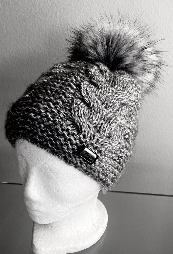 POLISH-WINTER-HAT-POM-POM-BEANIE-PIOLSKA-CZAPKA-ZIMOWA-WELNA-AKRYL-POLIAMID-POLISH-VIBES-GIFT-GALLERY-CHICAGO