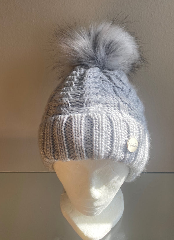 POLISH-WINTER-HAT-POM-POM-BEANIE-PIOLSKA-CZAPKA-ZIMOWA-WELNA-AKRYL-POLIAMID-BEANIE-POLISH-VIBES-GIFT-GALLERY-CHICAGO