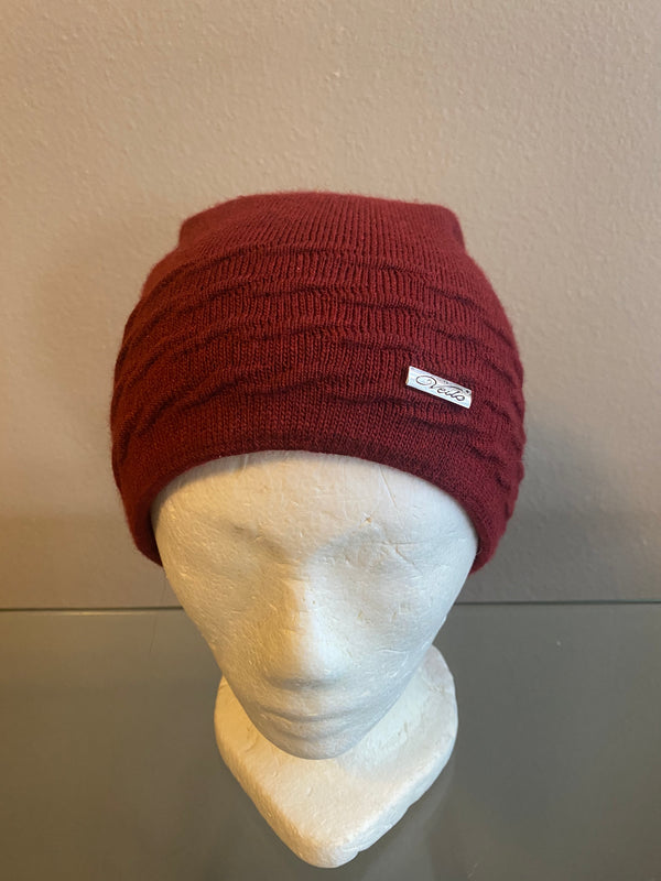 POLSKA-CZAPKA-HAT-BEANIES-WINTER-POLSKA-POLISH-VIBES-GIFT-GALLERY-CHICAGO