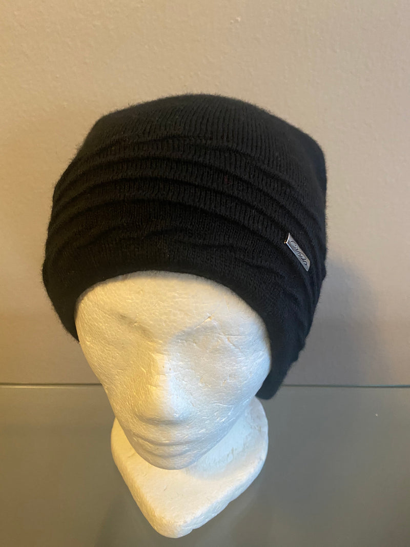 CZAPKA-HAT-BEANIES-WINTER-POLSKA-ZIMOWA POLISH-VIBES-GIFT-GALLERY-CHICAGO