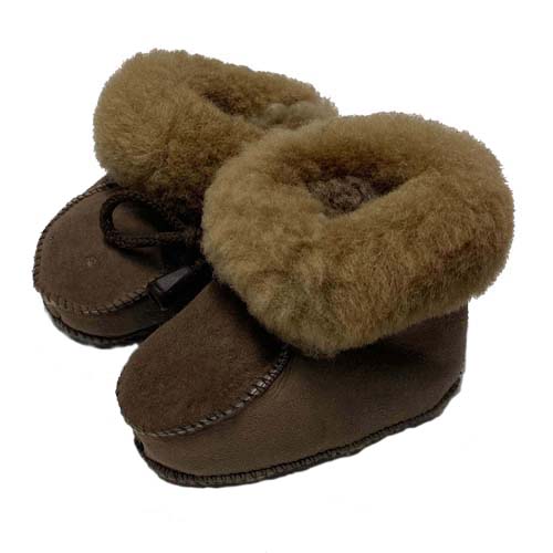 KAPCIE--DZIECKO-DZIECIECE-KIDS-POLSKA-CIEPLE-POLISH-VIBES-GIFT-GALLERY-CHICAGO—SLIPPERS-TODDLER-SKORZANE-WINTER-3.jpg