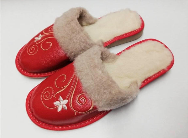 WOMEN-KOBIETA-SLIPPERS-lather-skora-kapcie-pantofle-polish-vibes-gift-gallery