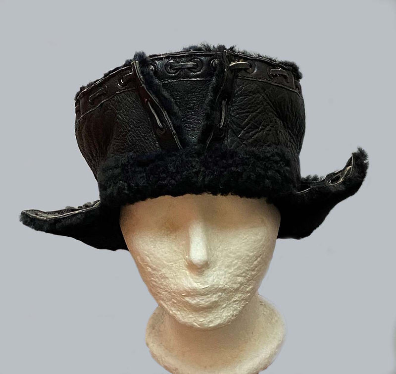 czapka-skora-zima-winter-polish-vibes-gift-gallery-6b-leather-hats-sheep