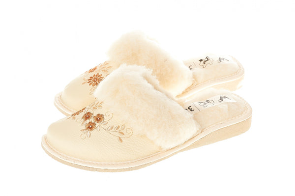 Women’s Sheepskin Slippers.Genuine Shearling