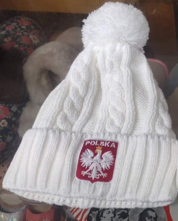 POLSKA-POM-POM-WINTER-HAT-EAGLE-CZAPAK-ZIMOWA-ORZEŁ-POLISH-VIBES-GIFT-GALLERY,-CHICAGO